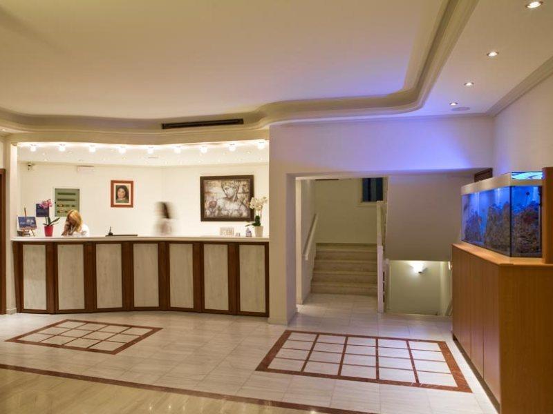Yiannaki Hotel 4*