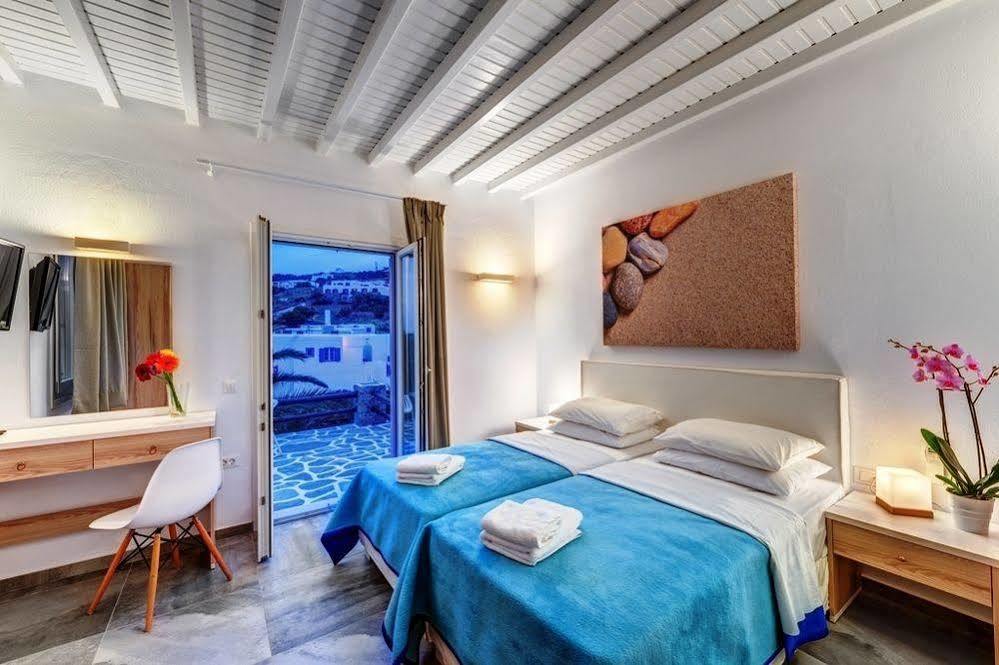 Makis Place Aparthotel Tourlos