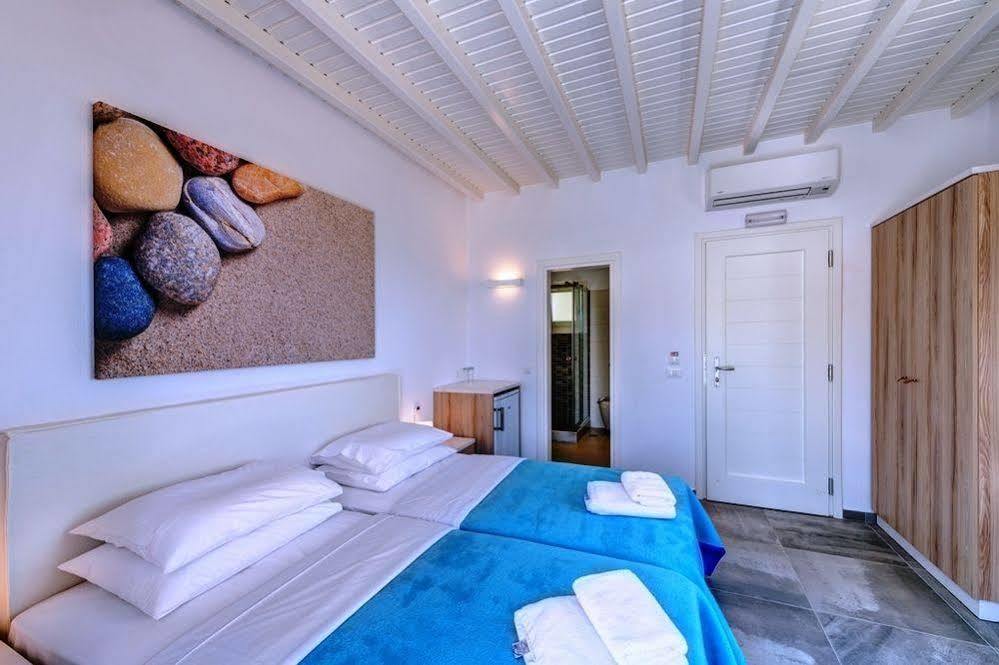 Aparthotel Makis Place 2*