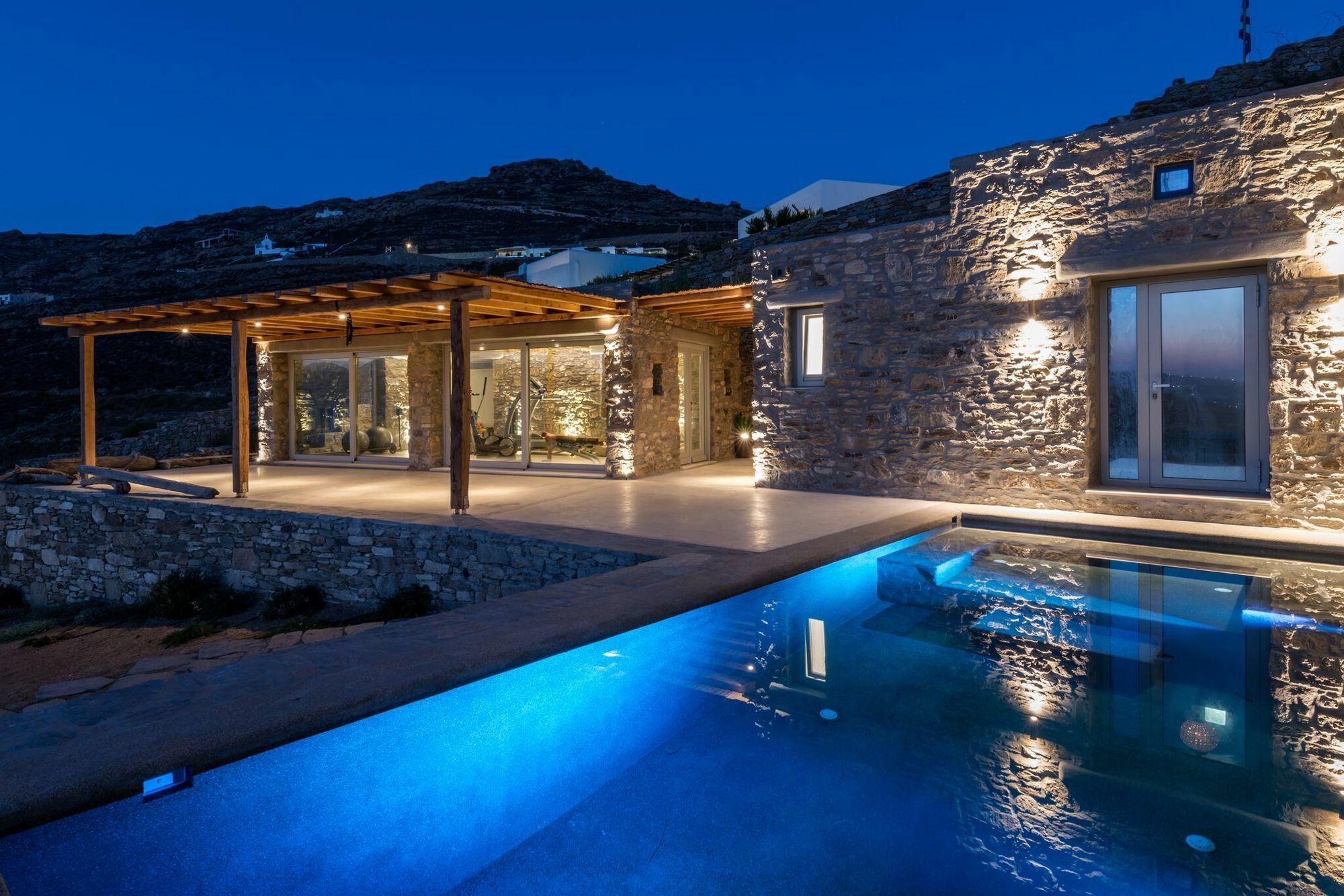 Amra - Secluded Mykonos Haven With Sea Views, Heated Pool, Gym & Hammam Ftelia (Mykonos)
