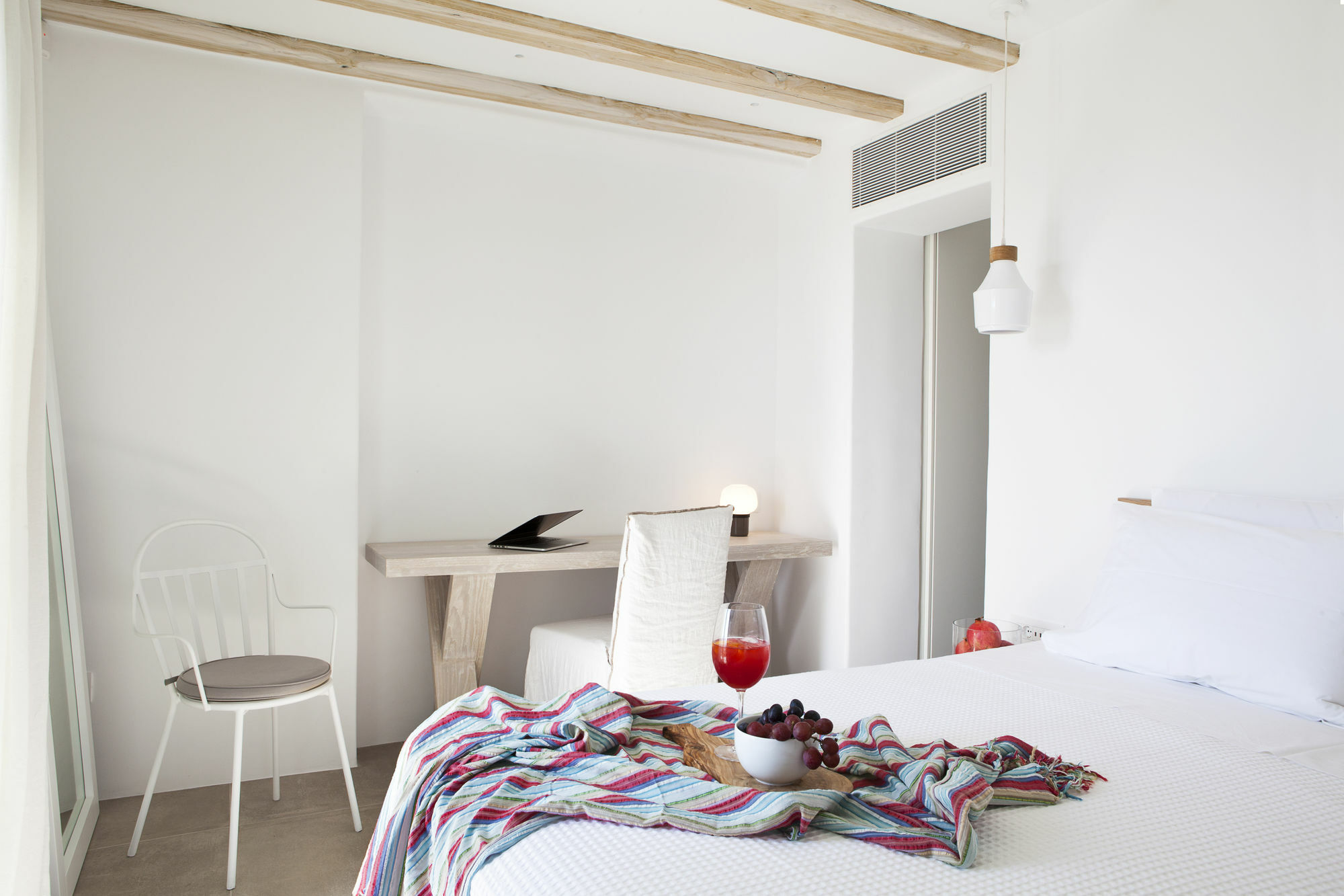 Amra - Secluded Mykonos Haven With Sea Views, Heated Pool, Gym & Hammam Ftelia (Mykonos)