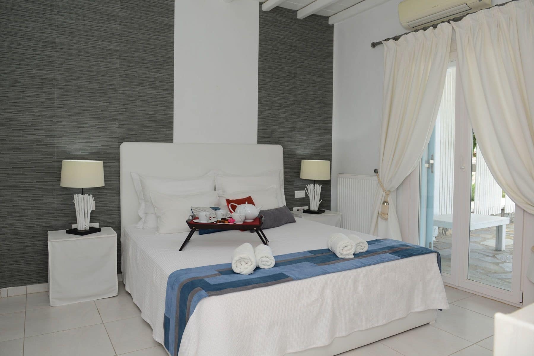 Tatiana Prive & Apartment