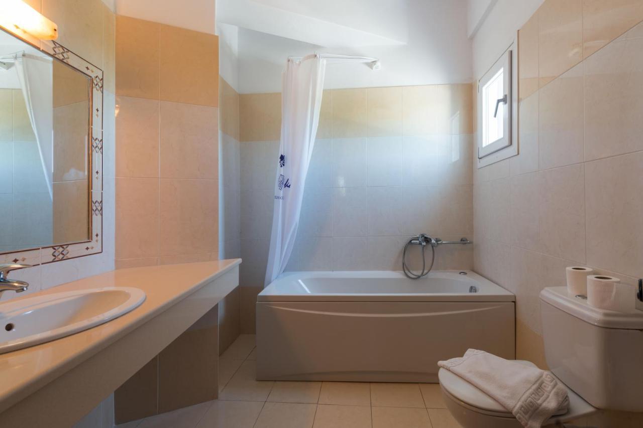 Hotel Giannoulaki 4*
