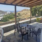 Paoulas Apartments