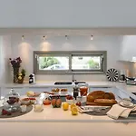 Stunning 4Bed Villa With Pool In Kalafatis Spilia