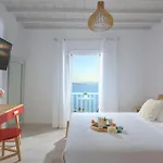 Amelie Suites