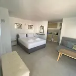 Mykonos 1001