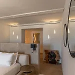 Νumi Boutique Hotel