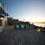 Villa V