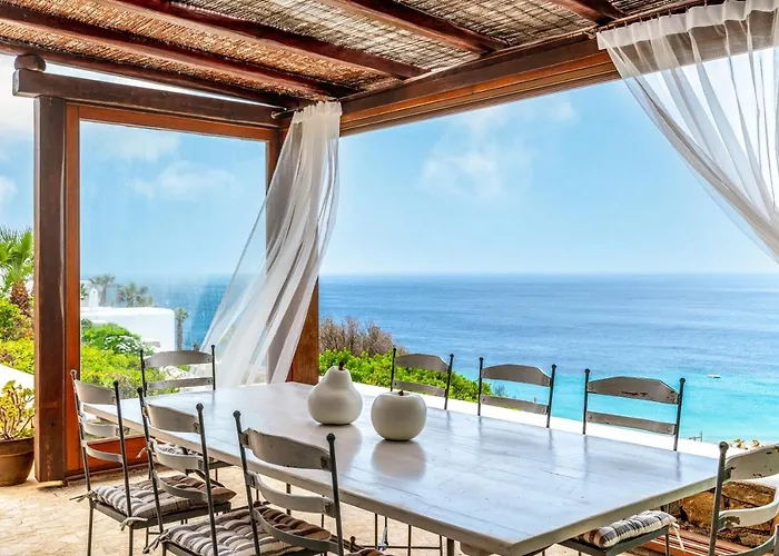 Calma Beach House