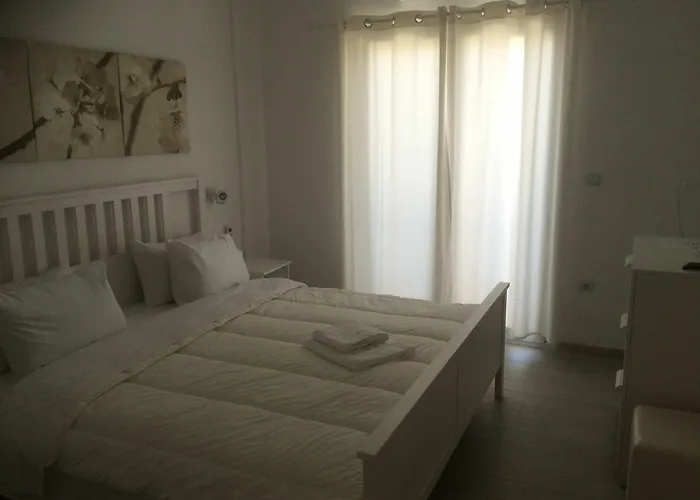 Maroulinas Boutique Apartments & Studios