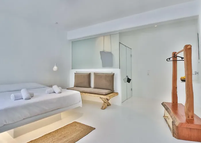 Arktos White Apartments