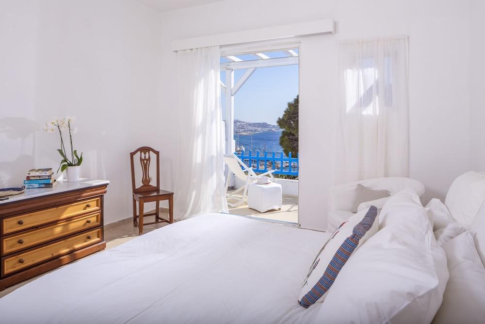 Hotel Rhenia 4*