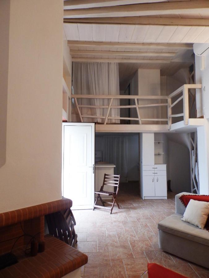 Mykonos Redocher *