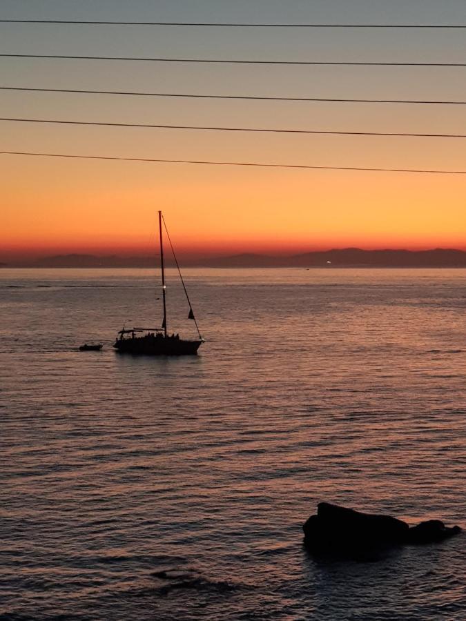 Avra Mykonos * Tourlos