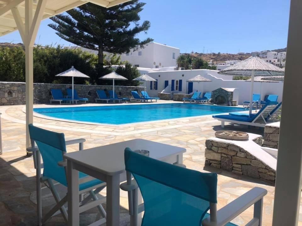 Aparthotel Anemos 3*