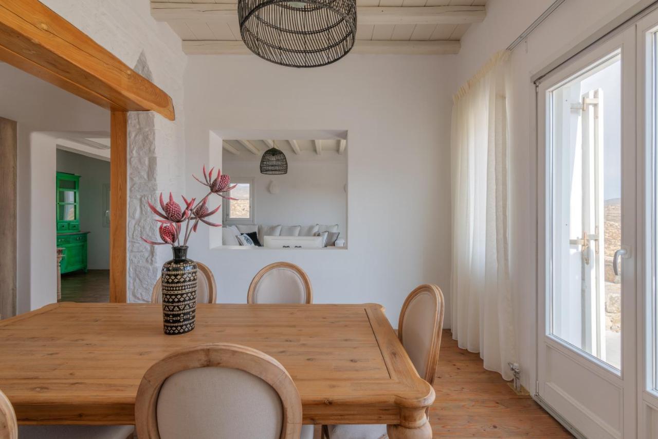 Ryakia Villa, 5 Min Away From Super Paradise Pousada *