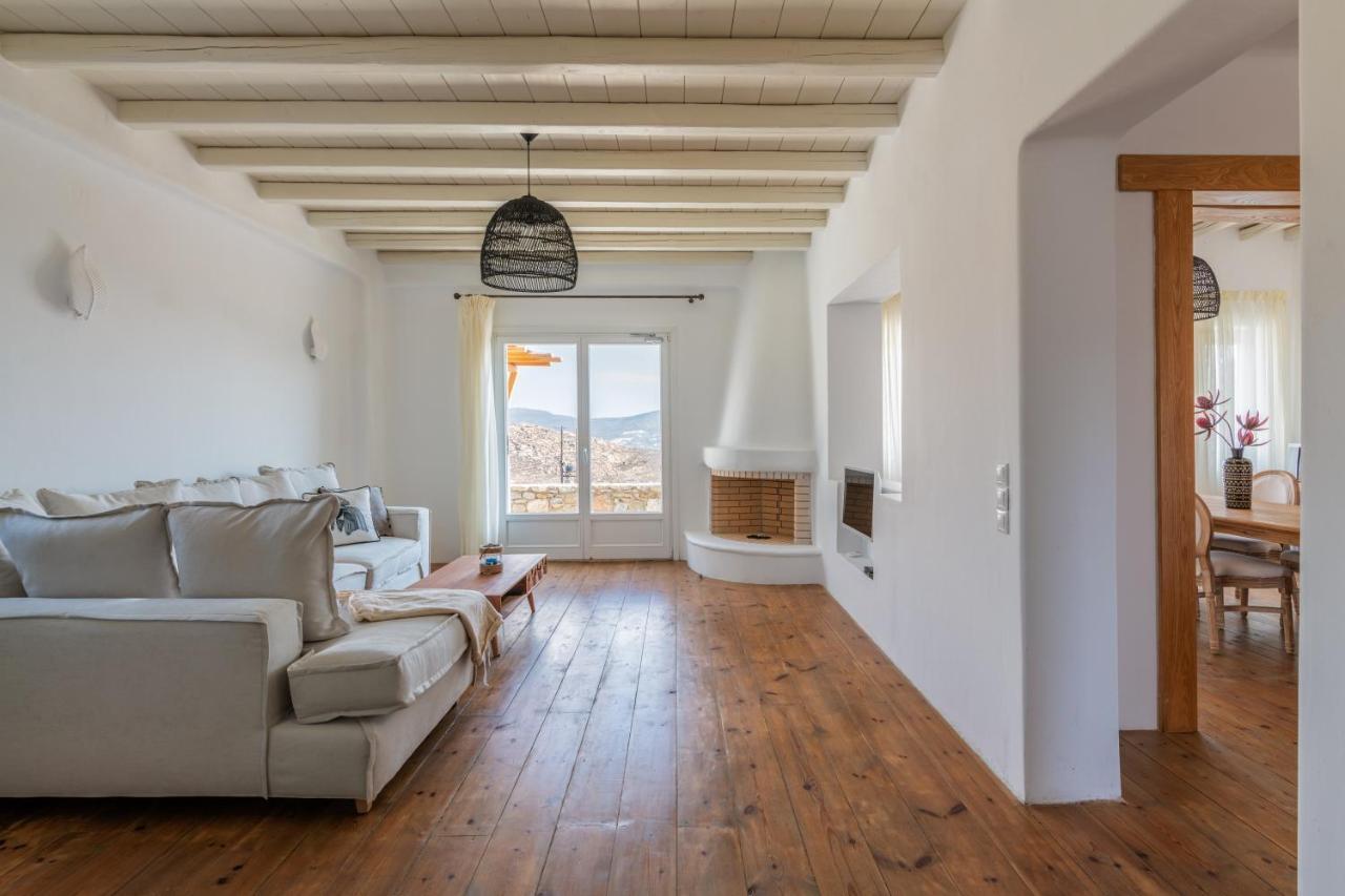 Ryakia Villa, 5 Min Away From Super Paradise Mykonos Town