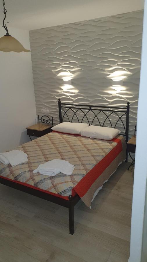 Germanos Studios Apartment *