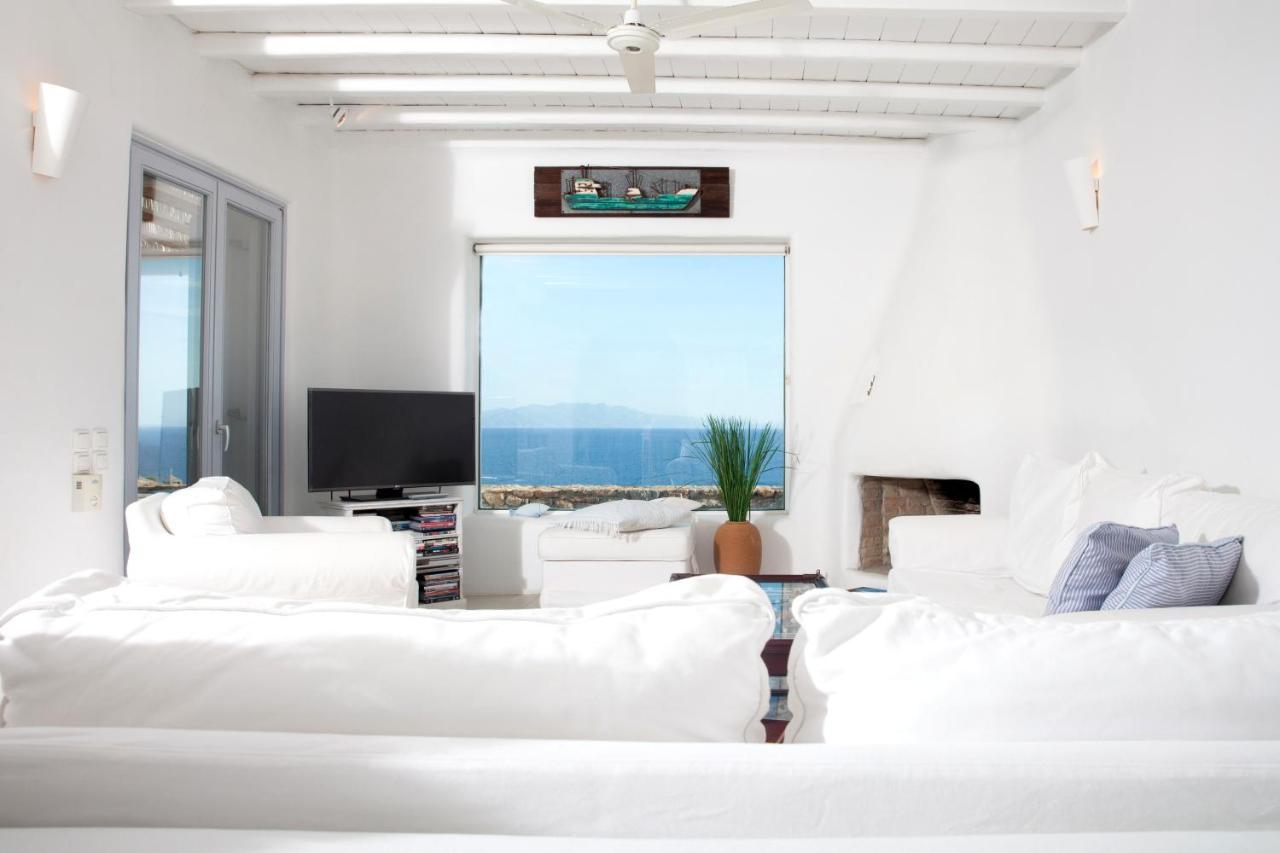 3 Bedroom Cycladic Lia Kalafatis