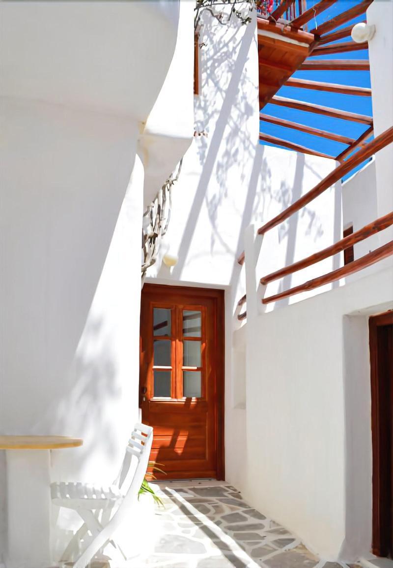 Aparthotel Pinelopi 3*