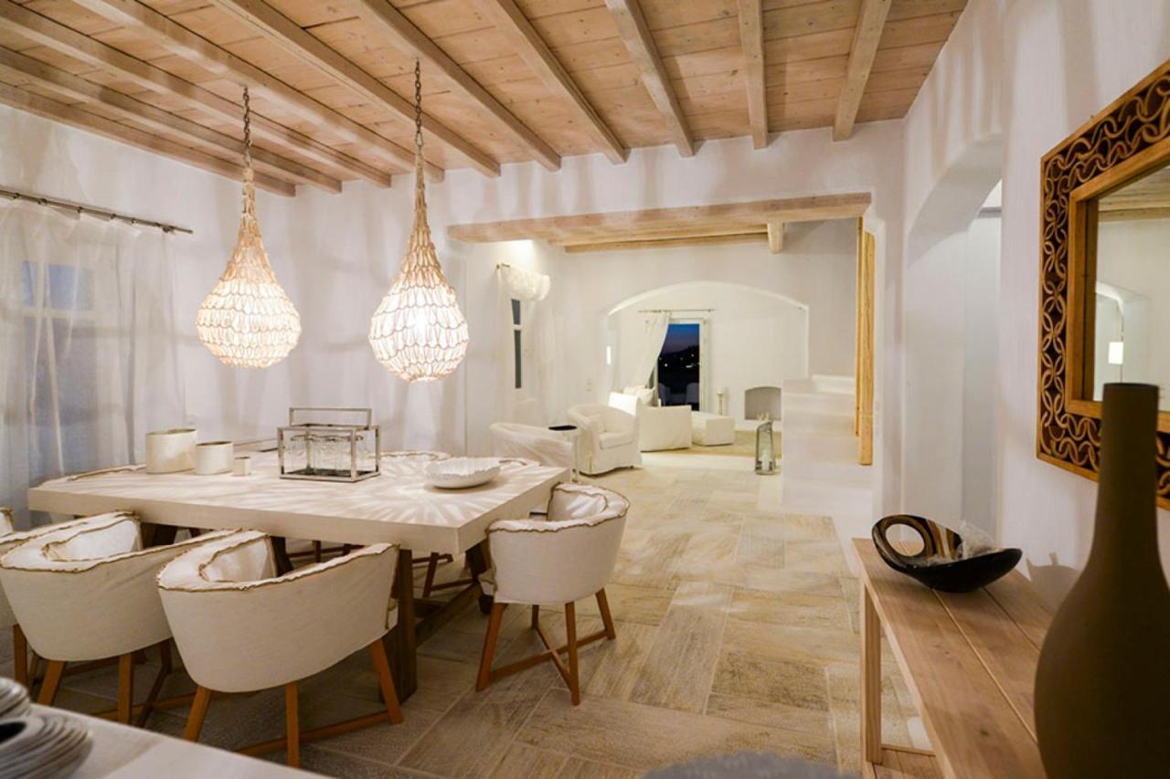 Crystal With Heated Pool By Diles Villa
