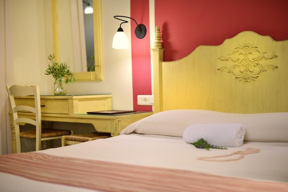 Pelican Hotel 2*