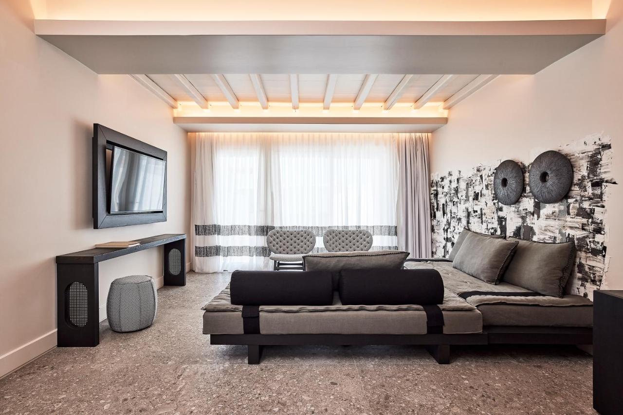 Amazon Mykonos & 5* Mykonos Town