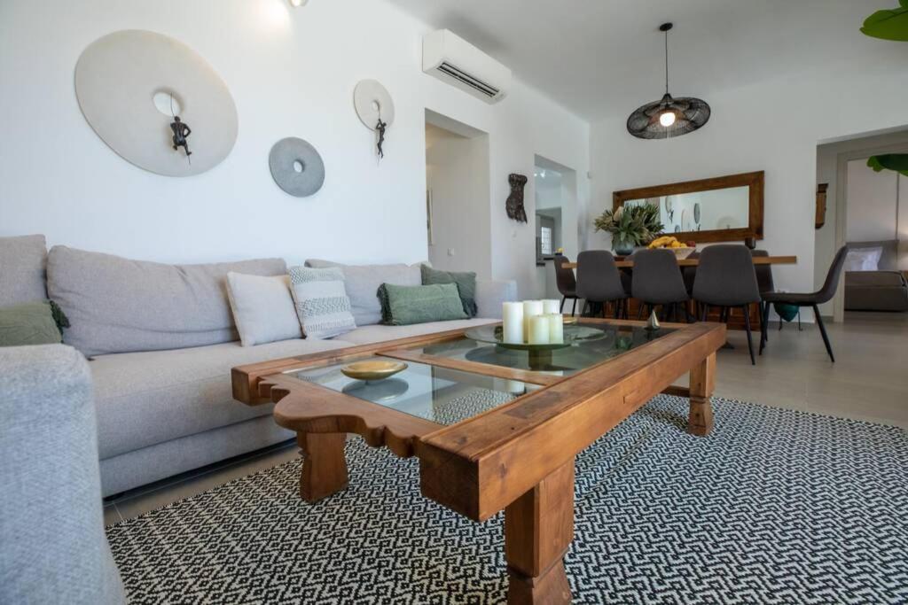 Paraga Villa *