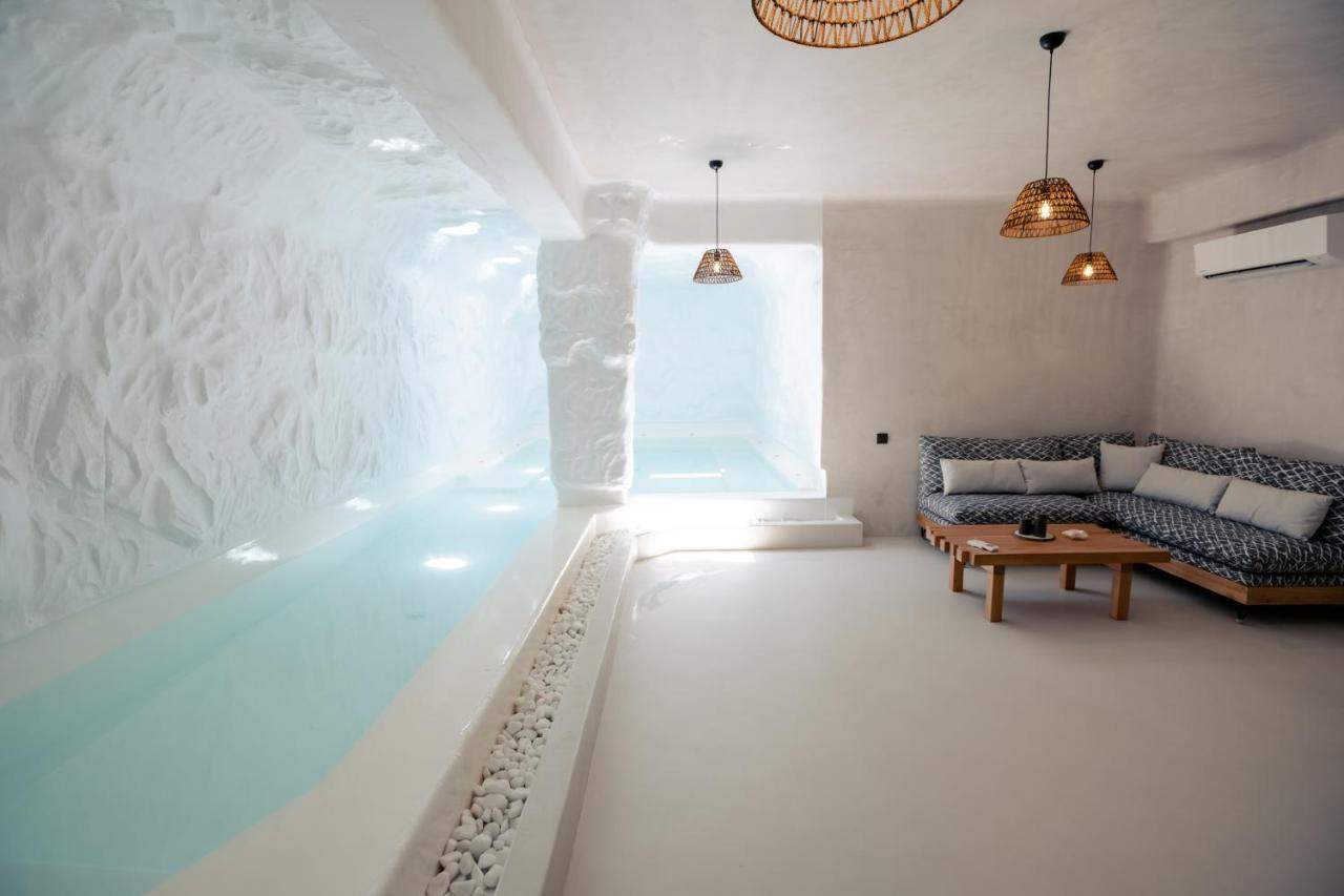 Sapphire Black Villa