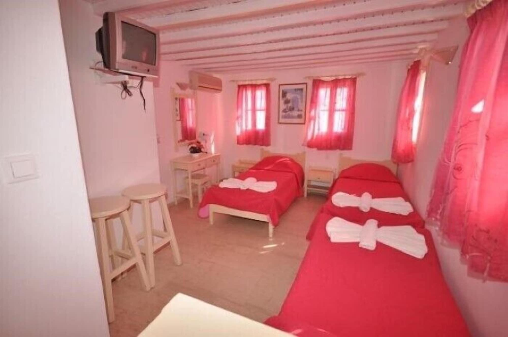 Domna Lakka 2*