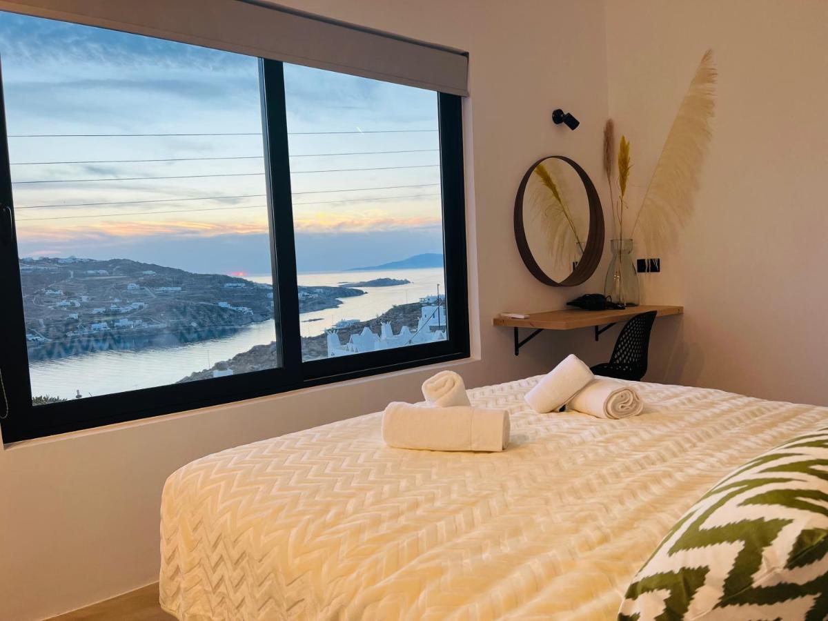 Yalos Mykonos 4 Bedroom Luxury House 5 Minute From Ornos W Sea & Sunset View Ferienhaus *