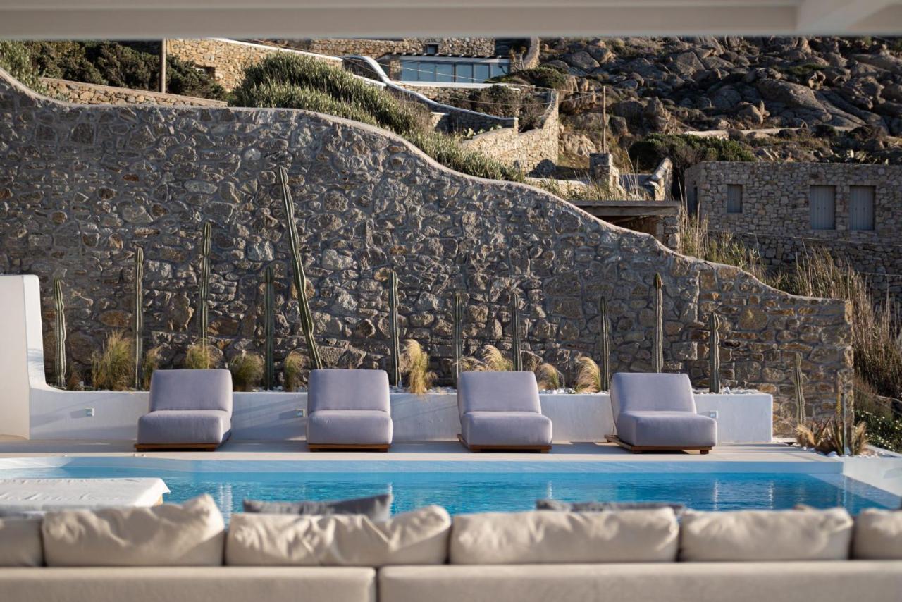 Santa Esmeralda Mykonos