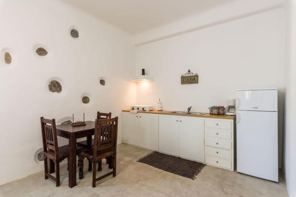 Eleni's Village Appartement Klouvas