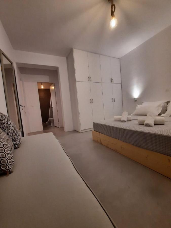 Terra White Seaview Pool & *