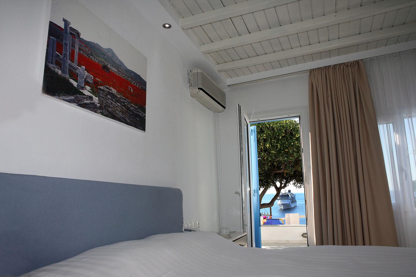 Madalena Mykonos Town