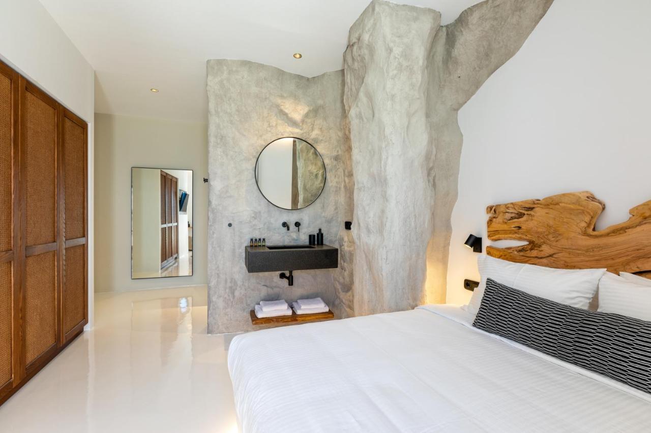 Black Villa- Cave Heated Pool *