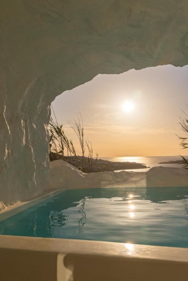 Black Villa- Cave Heated Pool Villa Mykonos Town