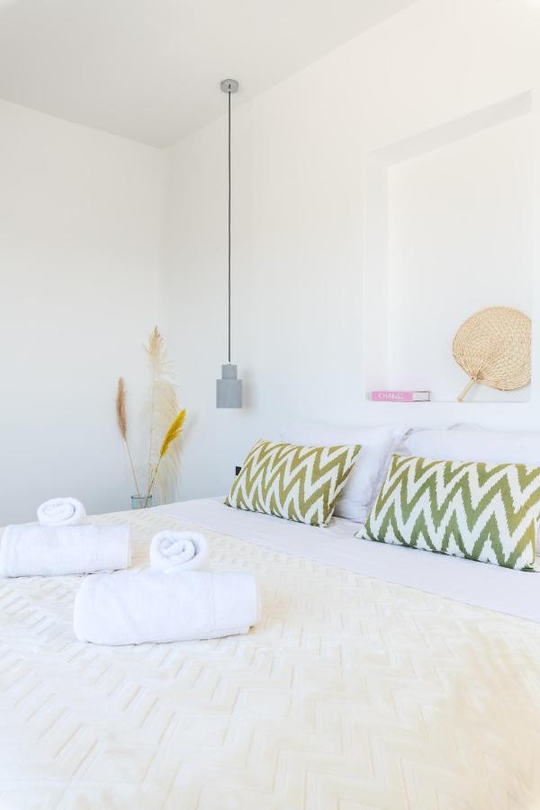 Yalos Mykonos 4 Bedroom Luxury House 5 Minute From Ornos W Sea & Sunset View Ferienhaus