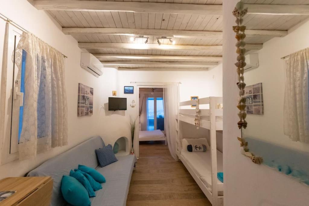 Holiday home Huge Mykonos. Ideal For 8-12 Guests Mykonos Town
