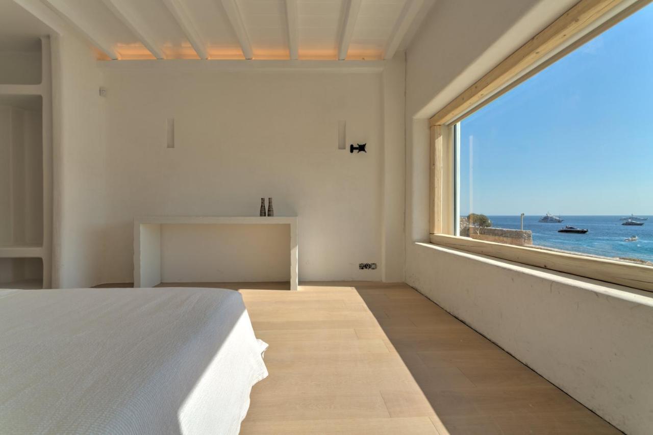 Beachfront Mykon Villa *