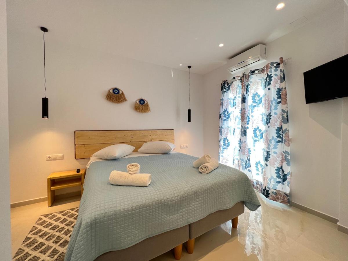 Anemos Aparthotel 3*