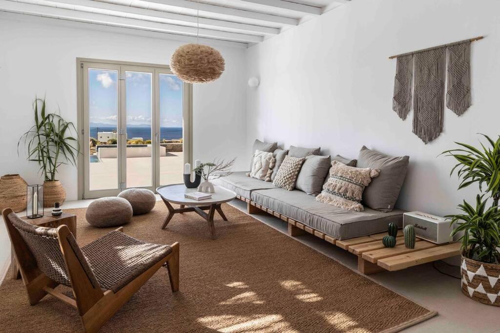 Barbara, By Red Windmill * Mykonos Town