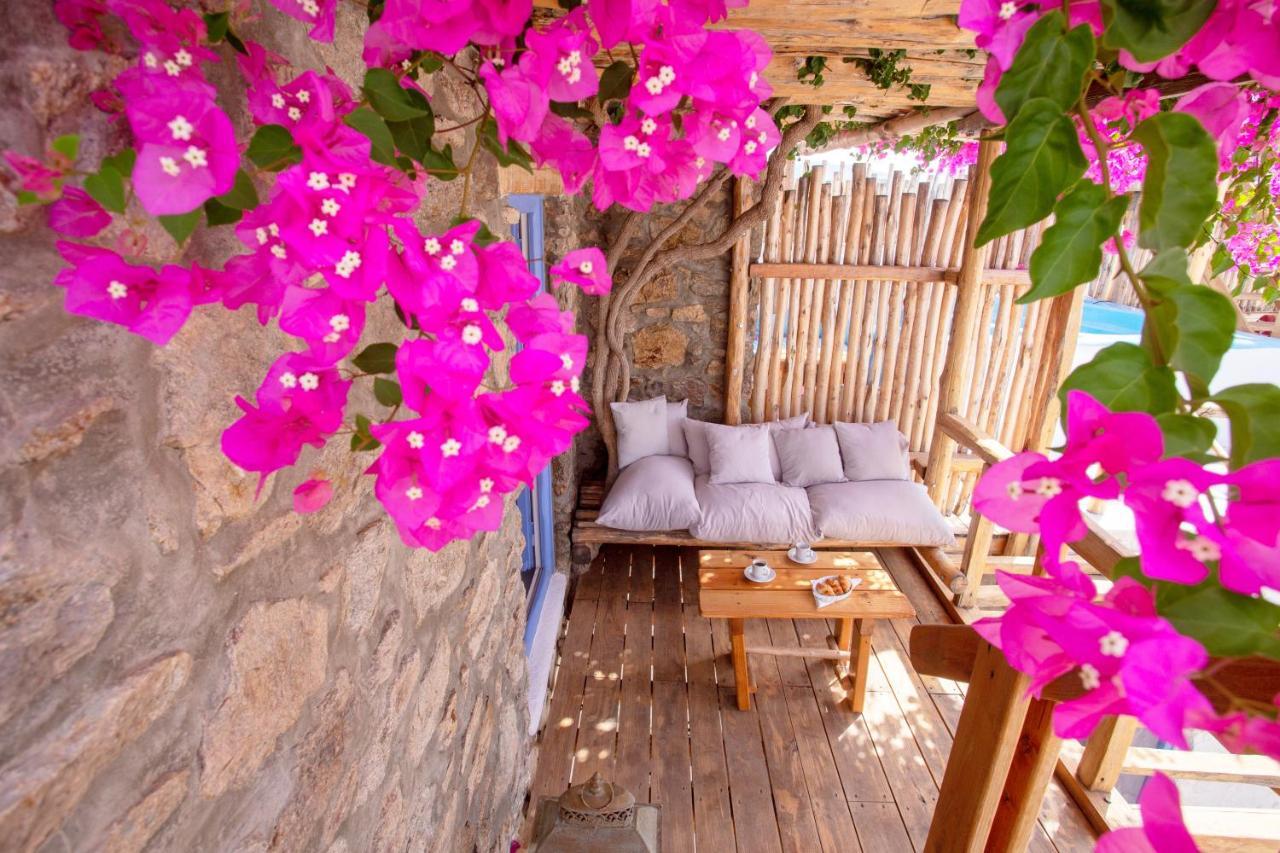 Apsenti Couples Only Aparthotel 4*