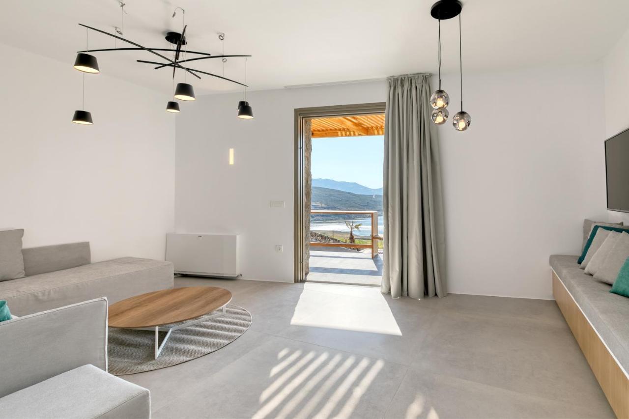 Panormos Bay Suites Hotel