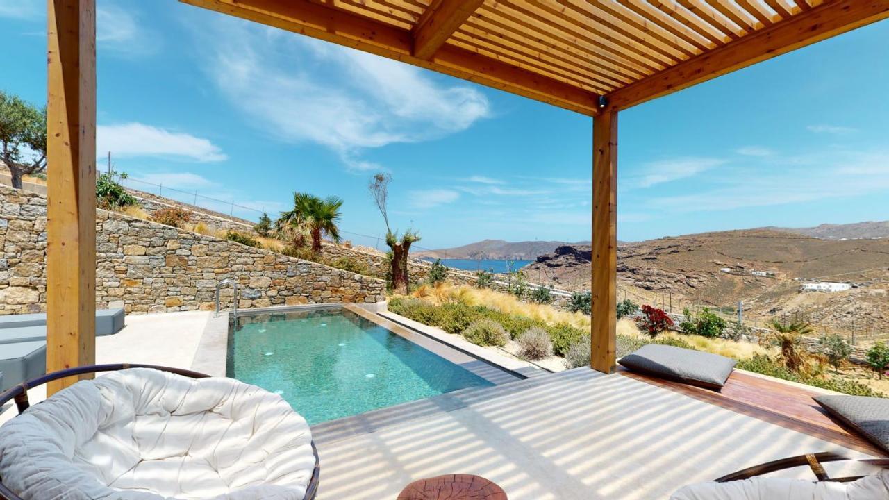 Hotel Panormos Bay Suites 5*
