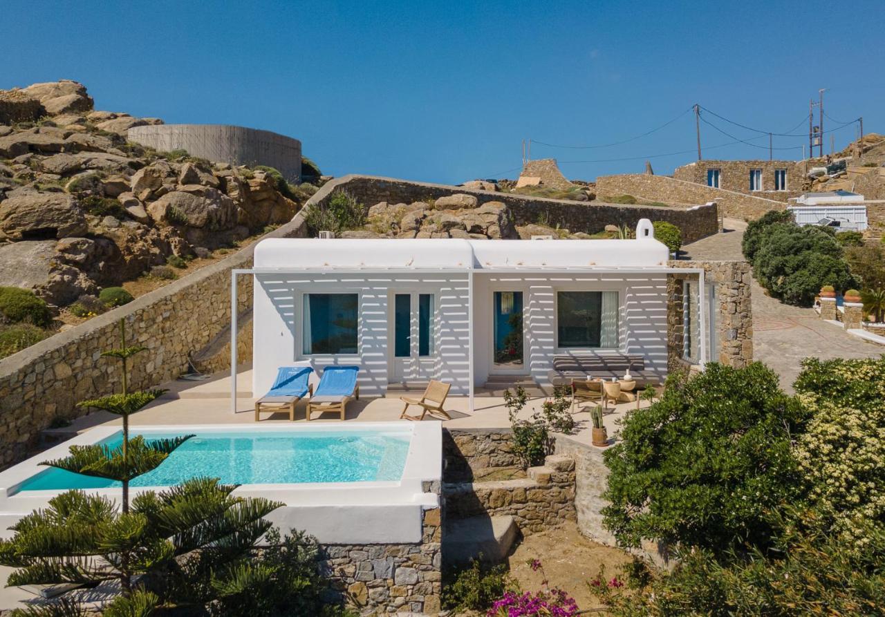 Etesians & 3* Super Paradise Beach (Mykonos)