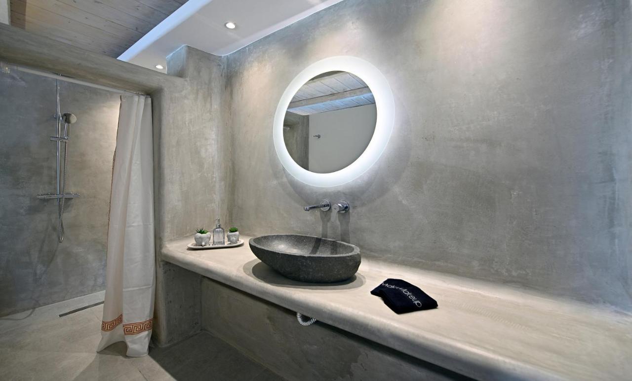 Villa Platis Gialos: Charming Retreat With Private Pool *