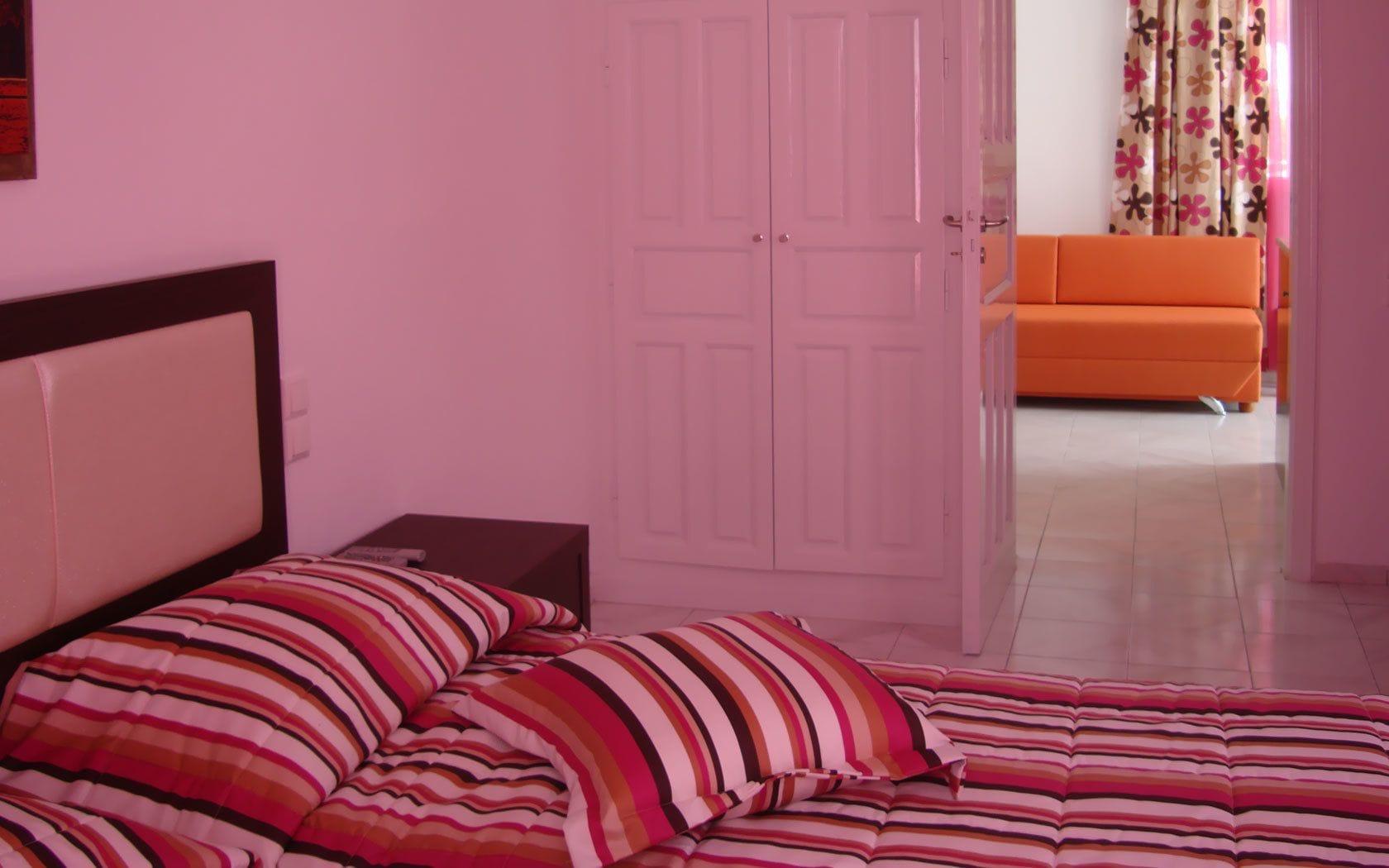 Aparthotel Elena &