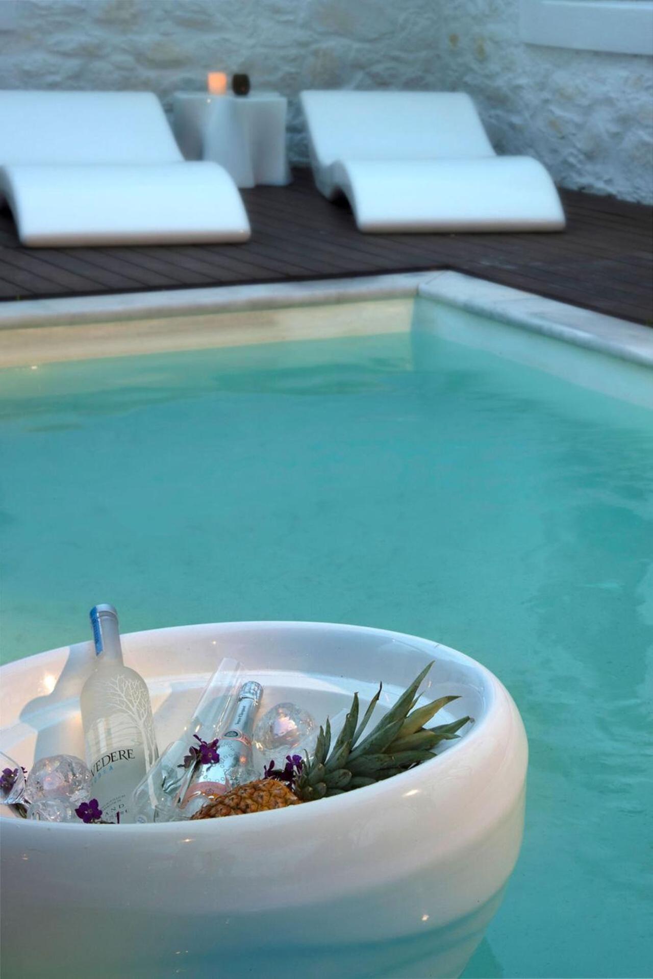 Stunning 4bed With Pool In Kalafatis Spilia